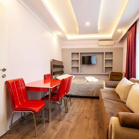Lale Sultan Apartment