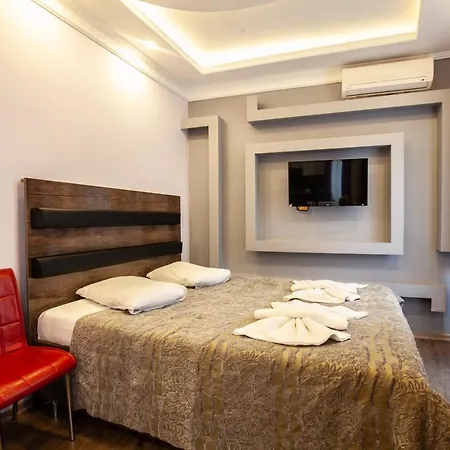 Lale Sultan Apartment